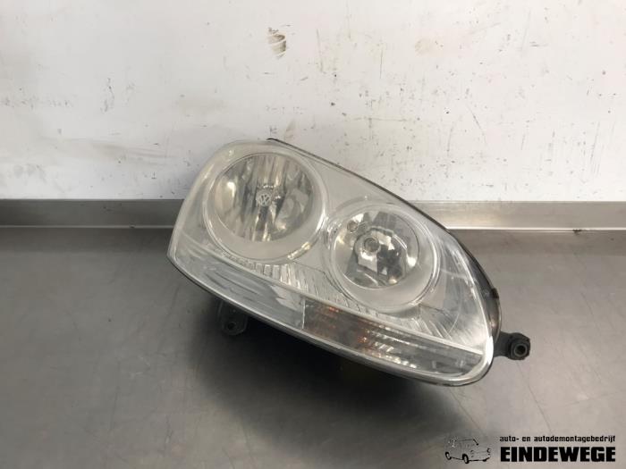 Koplamp rechts van een Volkswagen Golf V (1K1) 1.4 16V 2004