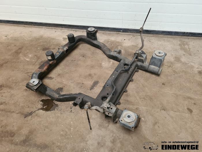 Gebruikte Subframe Volkswagen Transporter T5 1.9 TDi Prijs op aanvraag aangeboden door Auto- en demontagebedrijf Eindewege
