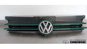 Gebruikte Grille Volkswagen Golf IV (1J1) 1.6 Prijs € 25,00 Margeregeling aangeboden door Auto- en demontagebedrijf Eindewege