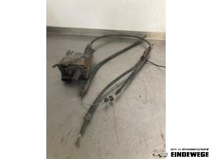 Gebruikte Handrem motor Opel Astra J (PC6/PD6/PE6/PF6) 1.4 16V ecoFLEX Prijs € 157,50 Margeregeling aangeboden door Auto- en demontagebedrijf Eindewege