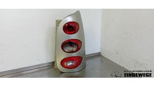 Gebruikte Achterlicht rechts Smart Fortwo Coupé (450.3) 0.7 Prijs € 25,00 Margeregeling aangeboden door Auto- en demontagebedrijf Eindewege
