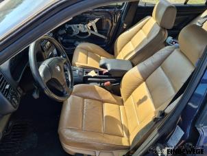 Gebruikte Stoel links BMW 3 serie Touring (E36/3) 320i 24V Prijs op aanvraag aangeboden door Auto- en demontagebedrijf Eindewege