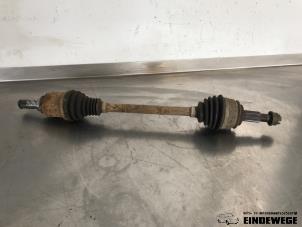 Gebruikte Aandrijfas links-voor Renault Kangoo Express (FW) 1.5 dCi 75 Prijs € 40,00 Margeregeling aangeboden door Auto- en demontagebedrijf Eindewege