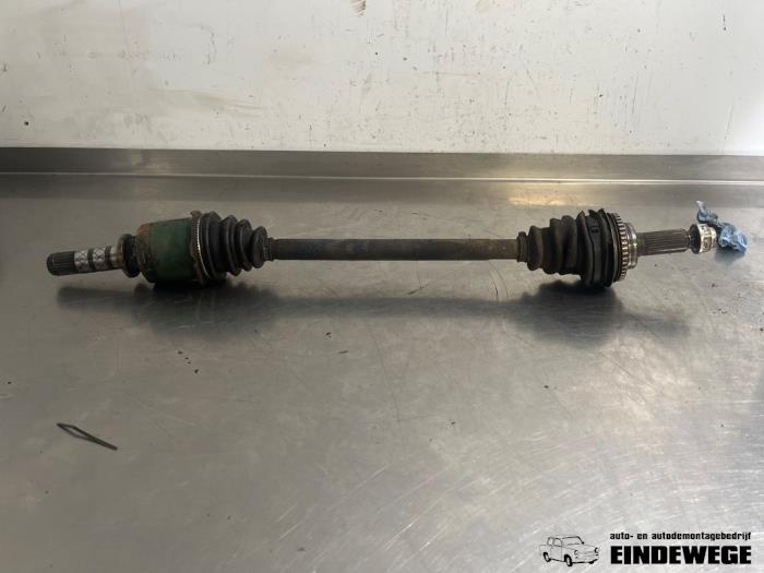 Gebruikte Aandrijfas links-voor Subaru Legacy Wagon (BH) 2.5 16V Prijs € 52,50 Margeregeling aangeboden door Auto- en demontagebedrijf Eindewege