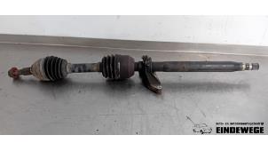 Gebruikte Aandrijfas rechts-voor Saab 9-3 II Sport Sedan (YS3F) 1.8t 16V Prijs € 52,50 Margeregeling aangeboden door Auto- en demontagebedrijf Eindewege