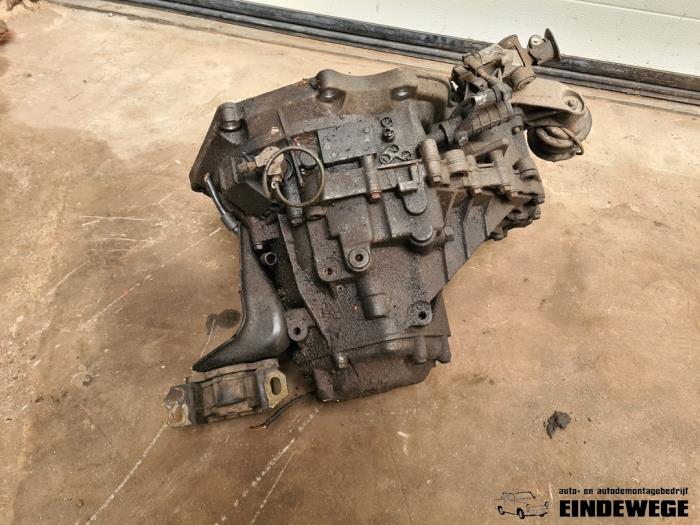 Gebruikte Versnellingsbak Saab 9-3 I (YS3D) 2.0t 16V Ecopower Prijs € 210,00 Margeregeling aangeboden door Auto- en demontagebedrijf Eindewege