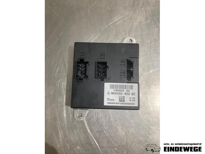 Computer Body Control van een Mercedes-AMG CLS AMG (C219) 5.4 55 AMG V8 24V 2005