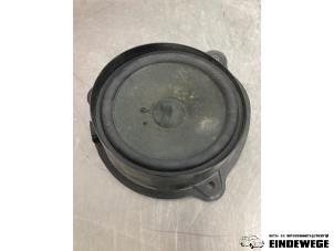 Gebruikte Speaker Mercedes CLS AMG (C219) 5.4 55 AMG V8 24V Prijs € 15,00 Margeregeling aangeboden door Auto- en demontagebedrijf Eindewege