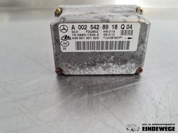 ABS Computer van een Mercedes-Benz C Combi (S203) 2.6 C-240 18V 2002