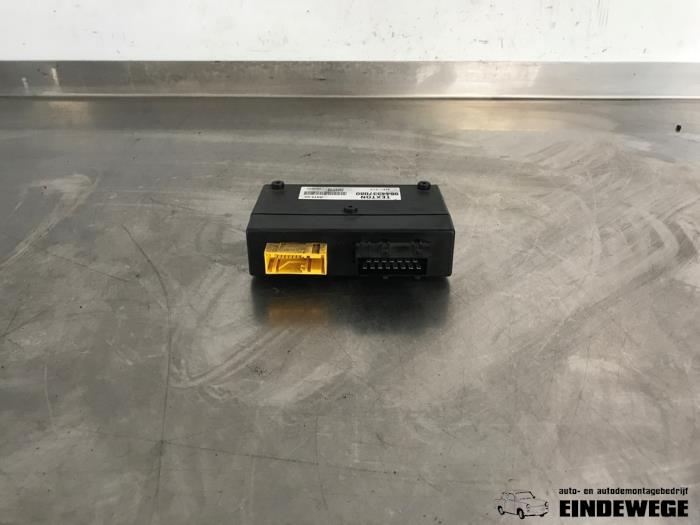 Gebruikte Cabriokap computer Peugeot 206 CC (2D) 2.0 16V Prijs op aanvraag aangeboden door Auto- en demontagebedrijf Eindewege
