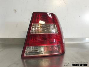 Gebruikte Achterlicht rechts Volkswagen Bora (1J2) 2.0 Prijs € 26,25 Margeregeling aangeboden door Auto- en demontagebedrijf Eindewege