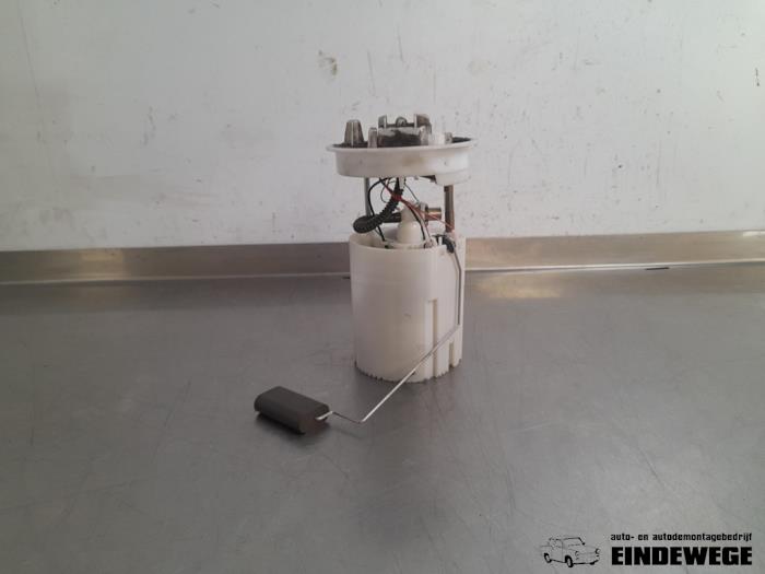 Gebruikte Tank element Pomp Ford Focus 3 Wagon 1.0 Ti-VCT EcoBoost 12V 125 Prijs € 38,50 Margeregeling aangeboden door Auto- en demontagebedrijf Eindewege