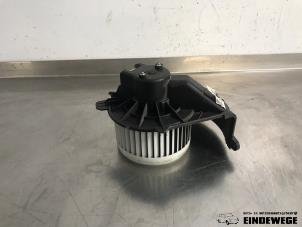 Gebruikte Kachel Ventilatiemotor Mercedes Citan (415.6) 1.5 108 CDI Prijs € 30,00 Margeregeling aangeboden door Auto- en demontagebedrijf Eindewege