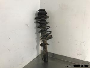 Gebruikte Schokdemperpoot links-voor Ford Ka I 1.3i Prijs € 30,00 Margeregeling aangeboden door Auto- en demontagebedrijf Eindewege