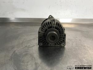 Gebruikte Dynamo Renault Megane II (BM/CM) 1.6 16V Autom. Prijs € 35,00 Margeregeling aangeboden door Auto- en demontagebedrijf Eindewege