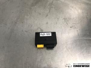 Gebruikte Computer cabriokap Peugeot 307 CC (3B) 1.6 16V Prijs € 63,50 Margeregeling aangeboden door Auto- en demontagebedrijf Eindewege