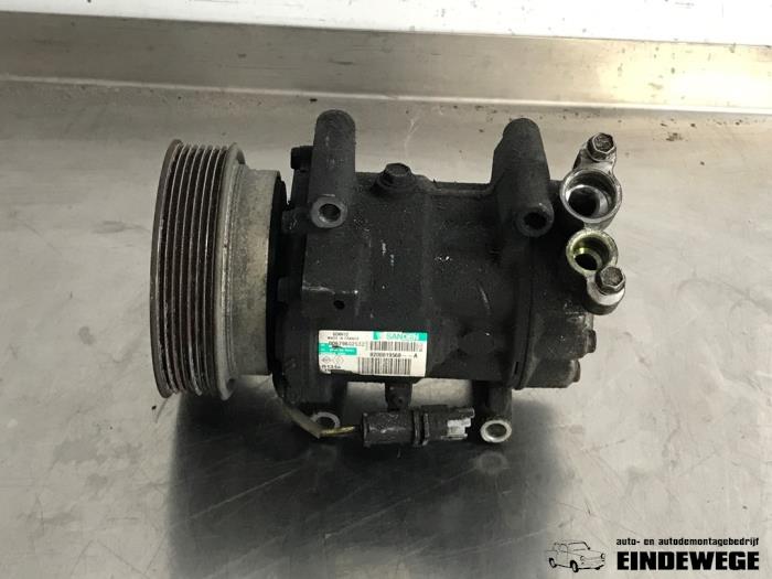 Gebruikte Aircopomp Renault Modus/Grand Modus (JP) 1.2 16V TCE 100 Prijs € 52,50 Margeregeling aangeboden door Auto- en demontagebedrijf Eindewege