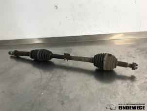 Gebruikte Steekas rechts-voor Renault Modus/Grand Modus (JP) 1.2 16V TCE 100 Prijs € 30,00 Margeregeling aangeboden door Auto- en demontagebedrijf Eindewege