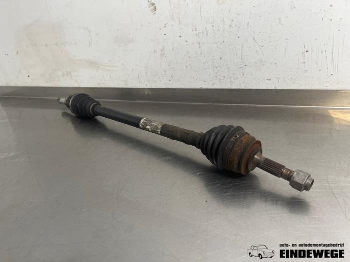 Gebruikte Steekas rechts-voor Peugeot 208 I (CA/CC/CK/CL) 1.0 Vti 12V PureTech Prijs € 38,50 Margeregeling aangeboden door Auto- en demontagebedrijf Eindewege