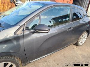 Gebruikte Portier 2Deurs links Peugeot 208 I (CA/CC/CK/CL) 1.0 Vti 12V PureTech Prijs € 155,00 Margeregeling aangeboden door Auto- en demontagebedrijf Eindewege