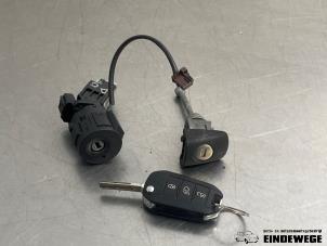 Gebruikte Set Cilindersloten (compleet) Peugeot 208 I (CA/CC/CK/CL) 1.0 Vti 12V PureTech Prijs € 63,50 Margeregeling aangeboden door Auto- en demontagebedrijf Eindewege