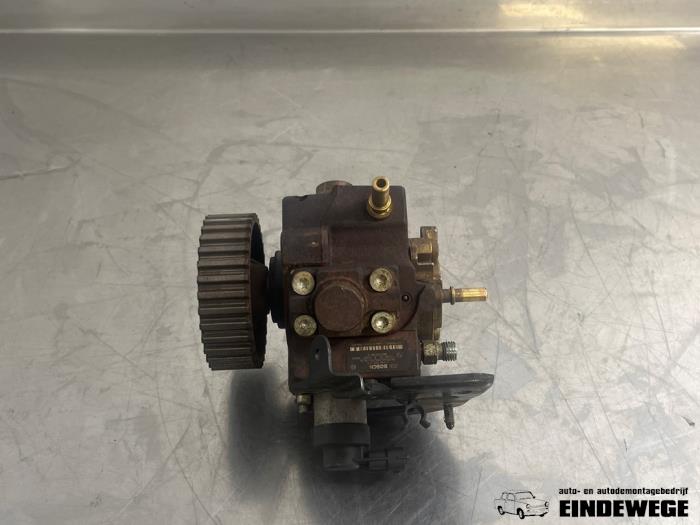 Gebruikte Hogedrukpomp Volvo C30 (EK/MK) 1.6 D 16V Prijs € 105,00 Margeregeling aangeboden door Auto- en demontagebedrijf Eindewege