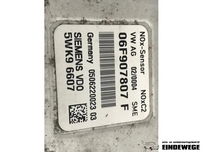 Nox sensor van een Volkswagen Golf V (1K1) 2.0 FSI 16V 2005