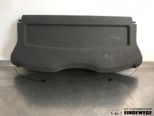 Gebruikte Hoedenplank Ford Fiesta 5 (JD/JH) 1.25 16V Prijs € 40,00 Margeregeling aangeboden door Auto- en demontagebedrijf Eindewege