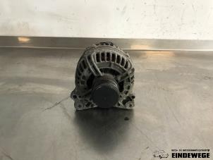 Gebruikte Dynamo Volkswagen Golf V (1K1) 1.6 Prijs € 35,00 Margeregeling aangeboden door Auto- en demontagebedrijf Eindewege