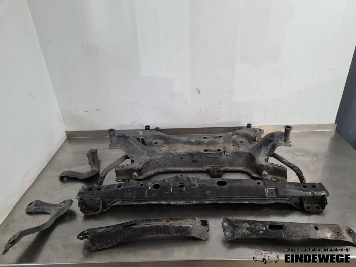 Gebruikte Subframe Lexus NX I (Z1) 300h 2.5 16V 4x4 Prijs € 262,50 Margeregeling aangeboden door Auto- en demontagebedrijf Eindewege