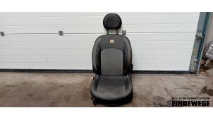 Gebruikte Stoel links Peugeot 206 (2A/C/H/J/S) 1.4 XR,XS,XT,Gentry Prijs € 60,00 Margeregeling aangeboden door Auto- en demontagebedrijf Eindewege
