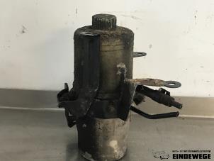 Gebruikte Stuurbekrachtiging Pomp Skoda Fabia (6Y2) 1.2 HTTP Prijs € 65,00 Margeregeling aangeboden door Auto- en demontagebedrijf Eindewege