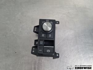 Gebruikte Bediening boordcomputer Lexus NX I (Z1) 300h 2.5 16V 4x4 Prijs € 157,50 Margeregeling aangeboden door Auto- en demontagebedrijf Eindewege