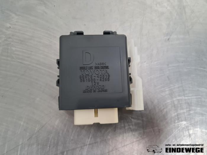 Gebruikte Module Centrale Deurvergrendeling Lexus NX I (Z1) 300h 2.5 16V 4x4 Prijs € 45,00 Margeregeling aangeboden door Auto- en demontagebedrijf Eindewege