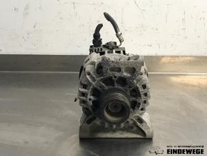 Gebruikte Dynamo Mercedes A (W169) 1.7 A-170 5-Drs. Prijs € 40,00 Margeregeling aangeboden door Auto- en demontagebedrijf Eindewege