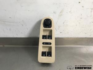 Gebruikte Combischakelaar ramen Seat Alhambra (7N) 1.4 TSI 16V Prijs € 30,00 Margeregeling aangeboden door Auto- en demontagebedrijf Eindewege