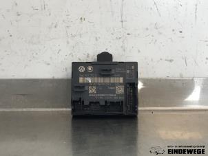 Gebruikte Centrale Deurvergrendelings Module Seat Alhambra (7N) 1.4 TSI 16V Prijs € 30,00 Margeregeling aangeboden door Auto- en demontagebedrijf Eindewege