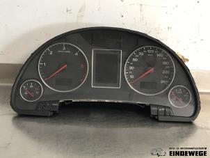 Gebruikte Instrumentenpaneel Audi A4 (B6) 1.9 TDI PDE 130 Prijs op aanvraag aangeboden door Auto- en demontagebedrijf Eindewege