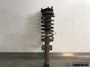 Gebruikte Mac Phersonpoot links-voor Volvo V70 (GW/LW/LZ) 2.4 20V Prijs € 30,00 Margeregeling aangeboden door Auto- en demontagebedrijf Eindewege