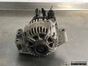 Gebruikte Dynamo Ford Fiesta 5 (JD/JH) 1.3 Prijs op aanvraag aangeboden door Auto- en demontagebedrijf Eindewege