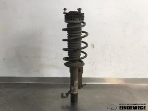 Gebruikte Mac Phersonpoot links-voor Ford Fiesta 5 (JD/JH) 1.3 Prijs op aanvraag aangeboden door Auto- en demontagebedrijf Eindewege