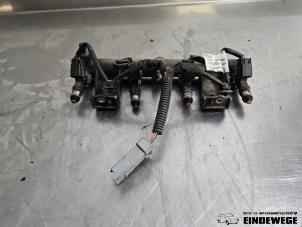 Gebruikte Injector brug Peugeot Partner Tepee (7A/B/C/D/E/F/G/J/P/S) 1.6 Phase 1 Prijs € 45,00 Margeregeling aangeboden door Auto- en demontagebedrijf Eindewege