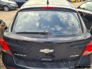 Gebruikte Achterklep Chevrolet Cruze (305) 1.8 16V VVT Prijs € 210,00 Margeregeling aangeboden door Auto- en demontagebedrijf Eindewege