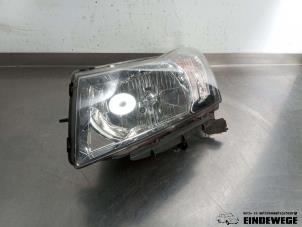 Gebruikte Koplamp rechts Chevrolet Cruze (305) 1.8 16V VVT Prijs € 105,00 Margeregeling aangeboden door Auto- en demontagebedrijf Eindewege