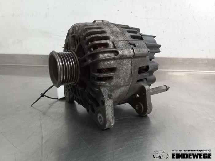 Gebruikte Alternator Volkswagen Golf V Variant (1K5) 1.4 TSI 122 16V Prijs € 35,00 Margeregeling aangeboden door Auto- en demontagebedrijf Eindewege