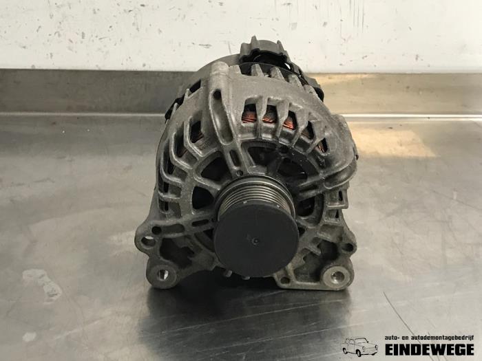 Gebruikte Dynamo Audi A5 Sportback (F5A/F5F) 2.0 TDI 16V Quattro Prijs € 52,50 Margeregeling aangeboden door Auto- en demontagebedrijf Eindewege