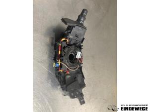 Gebruikte Licht + Raw Schakelaar Renault Kangoo Express (FW) 1.5 dCi 70 Prijs € 105,00 Margeregeling aangeboden door Auto- en demontagebedrijf Eindewege