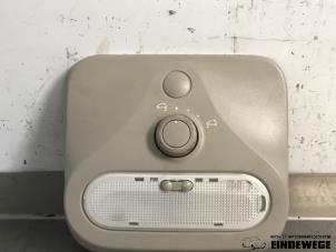 Gebruikte Schuifdak schakelaar Renault Twingo II (CN) 1.2 16V Prijs op aanvraag aangeboden door Auto- en demontagebedrijf Eindewege