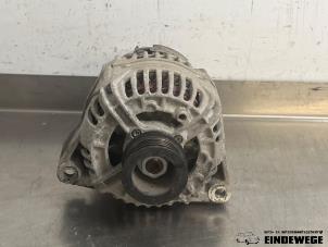 Gebruikte Dynamo Mercedes C Sportcoupé (C203) 2.0 C-200K 16V Prijs € 48,50 Margeregeling aangeboden door Auto- en demontagebedrijf Eindewege