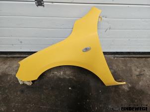 Gebruikte Voorscherm links Mazda 3 Sport (BK) 1.6i 16V Prijs € 52,50 Margeregeling aangeboden door Auto- en demontagebedrijf Eindewege